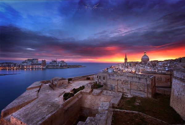 Red Runrise over Valletta